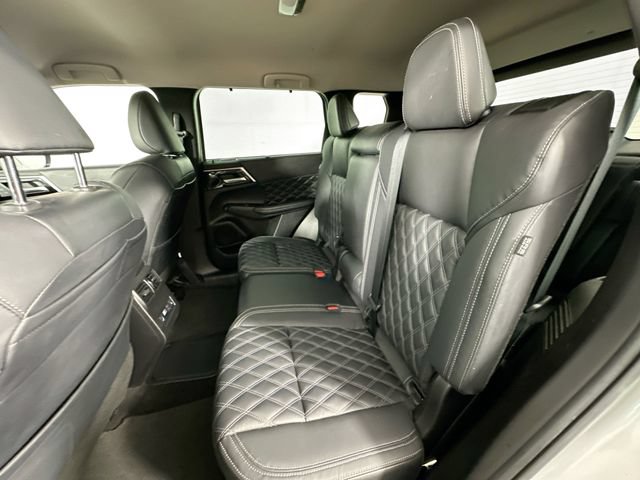 Used 2023 Mitsubishi Outlander SEL AWD/4WD image 24