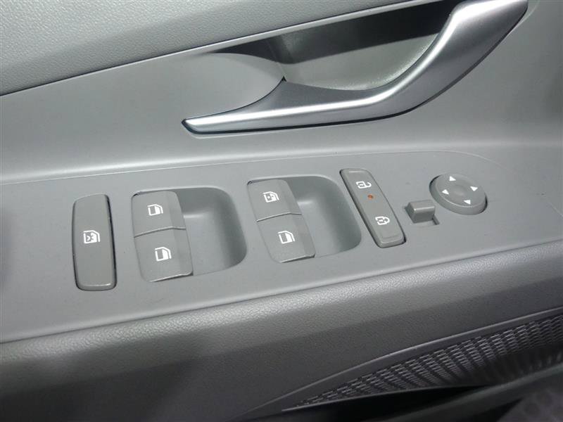 Used 2025 Hyundai Elantra Sport FWD image 20