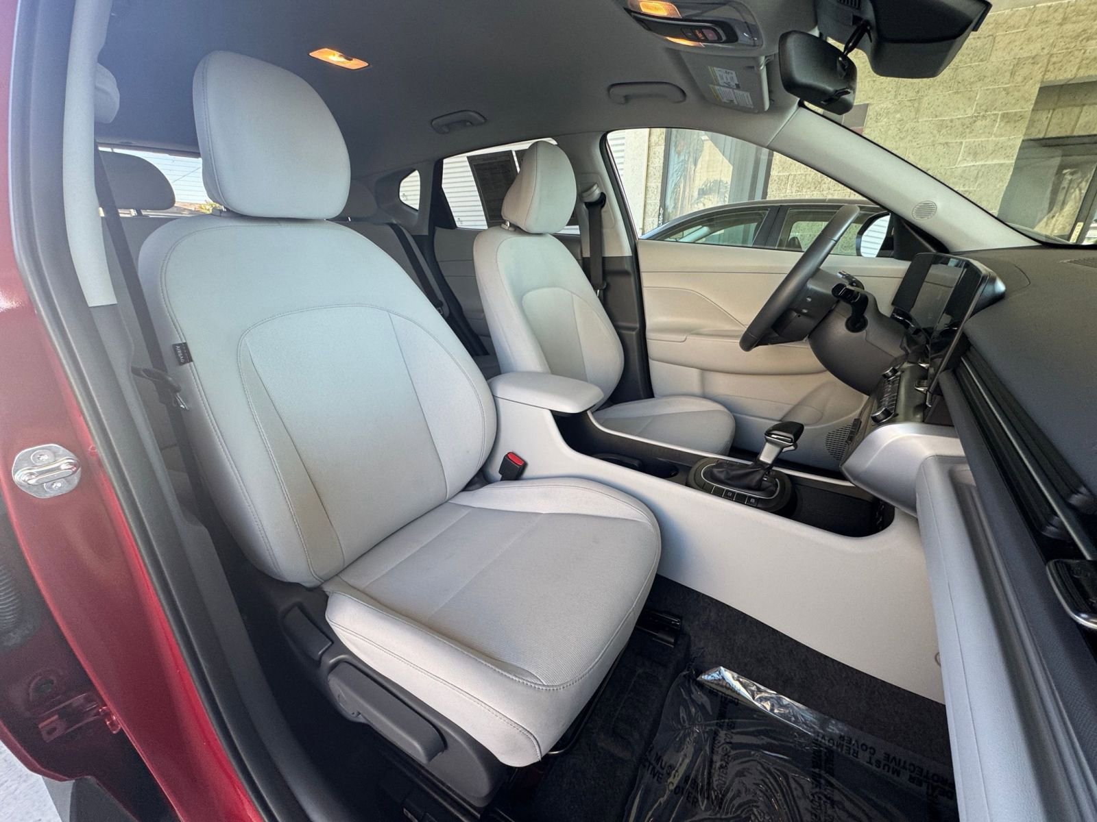 Used 2025 Hyundai Kona SEL image 37