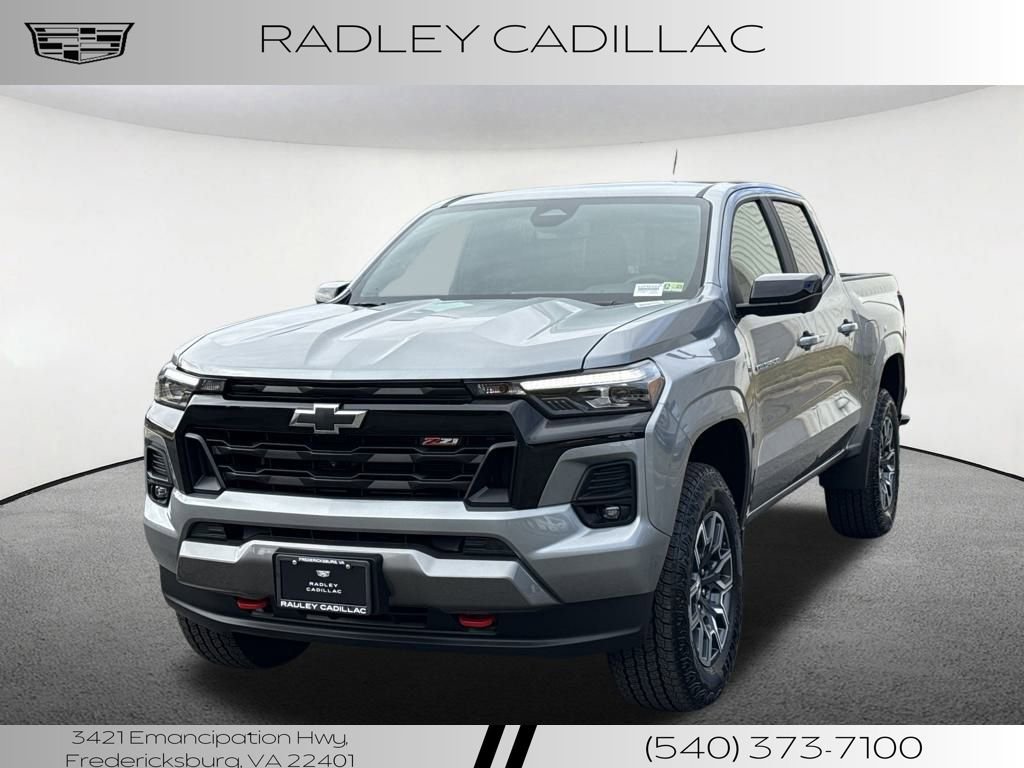 Used 2024 Chevrolet Colorado Z71 w/ Z71 Convenience Package 2