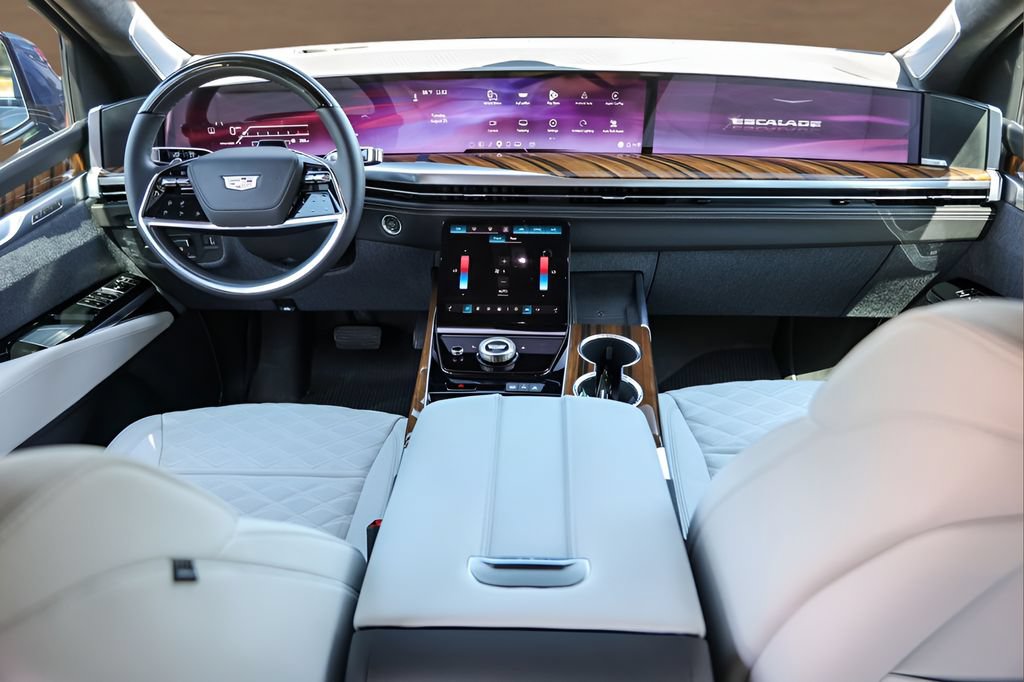 Certified 2026 Cadillac Escalade ESV Platinum Sport w/ LPO, ONYX Package AWD/4WD image 27