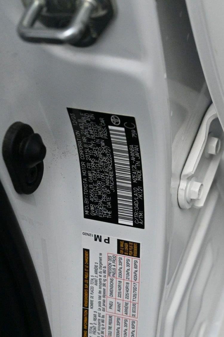 Used 2024 Toyota Corolla XSE FWD image 35