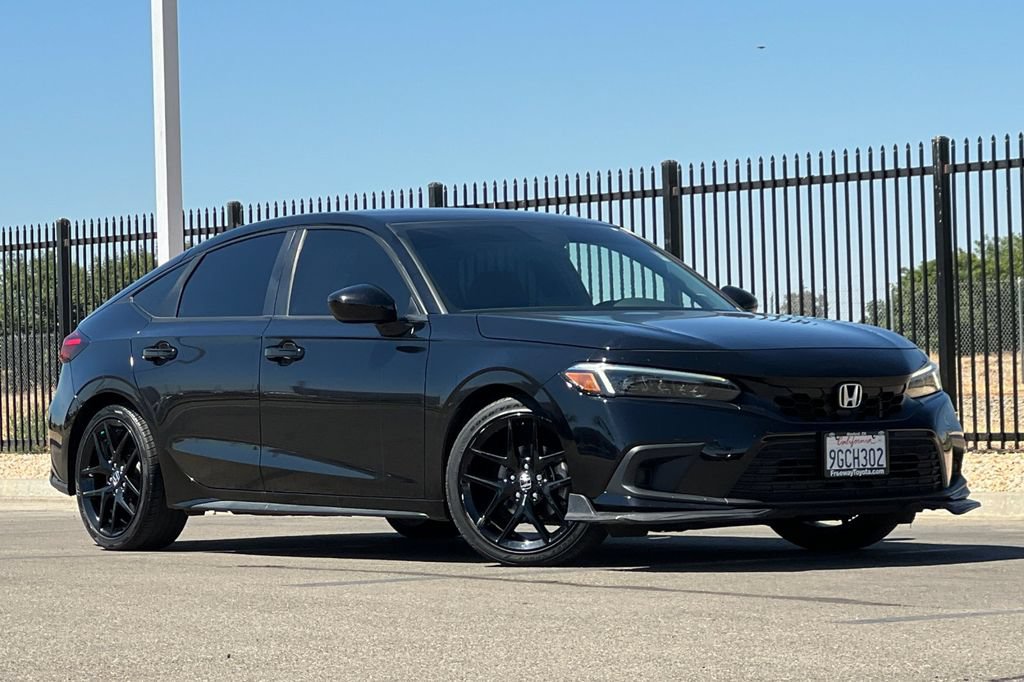 Used 2023 Honda Civic Sport image 2