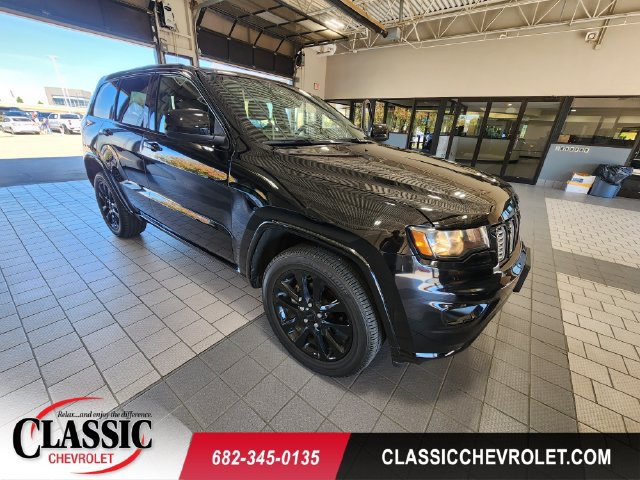 Used 2019 Jeep Grand Cherokee Altitude AWD/4WD image 1