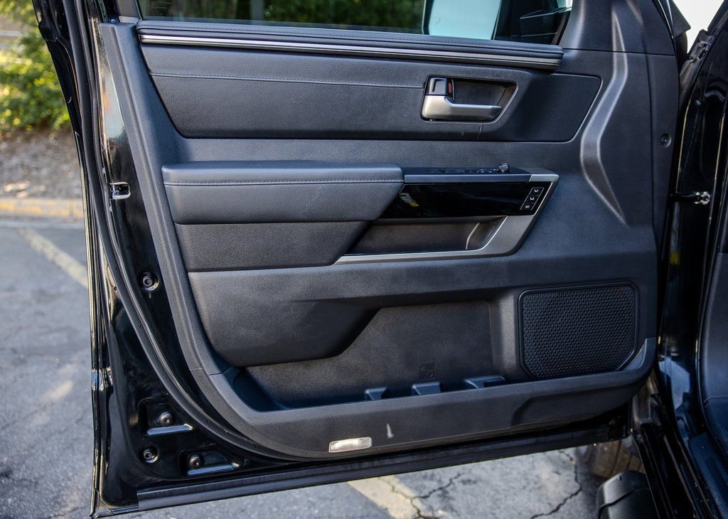 Used 2025 Toyota Tundra Limited image 15