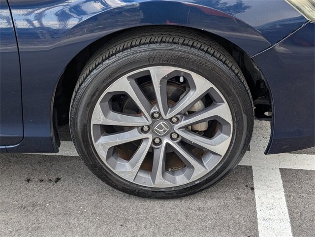 Used 2015 Honda Accord Sport image 16