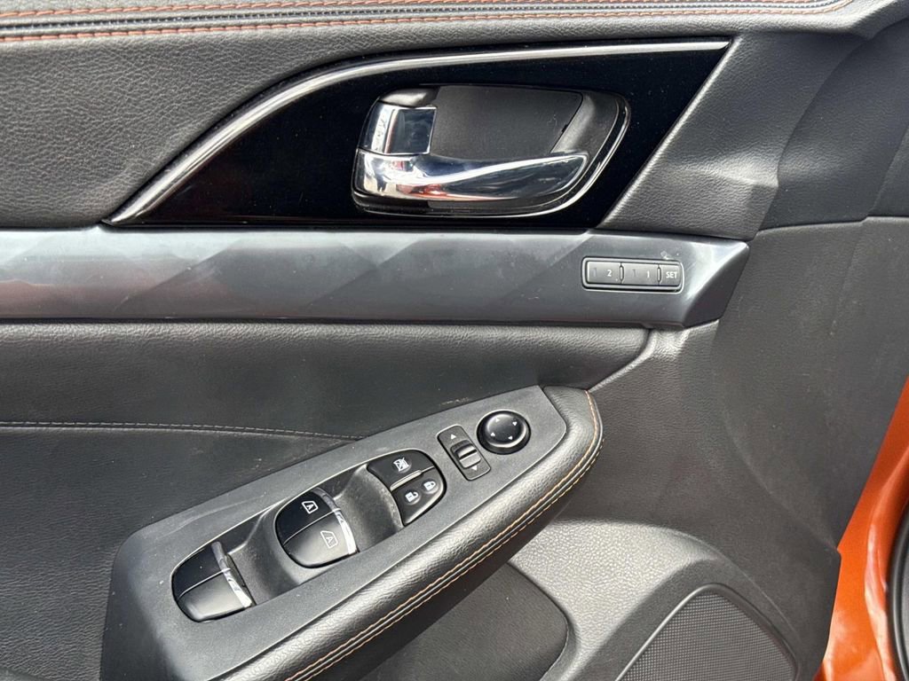 Certified 2020 Nissan Maxima SR w/ Sport Mat Group image 18