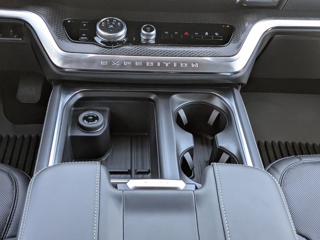 New 2026 Ford Expedition Platinum image 22