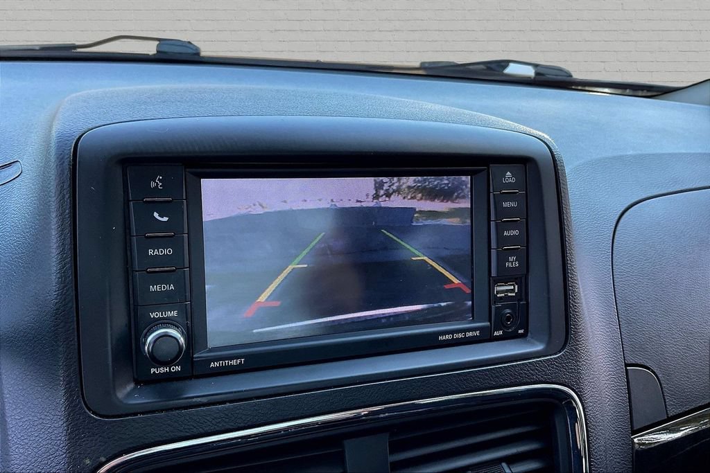 Used 2019 Dodge Grand Caravan SE FWD image 13