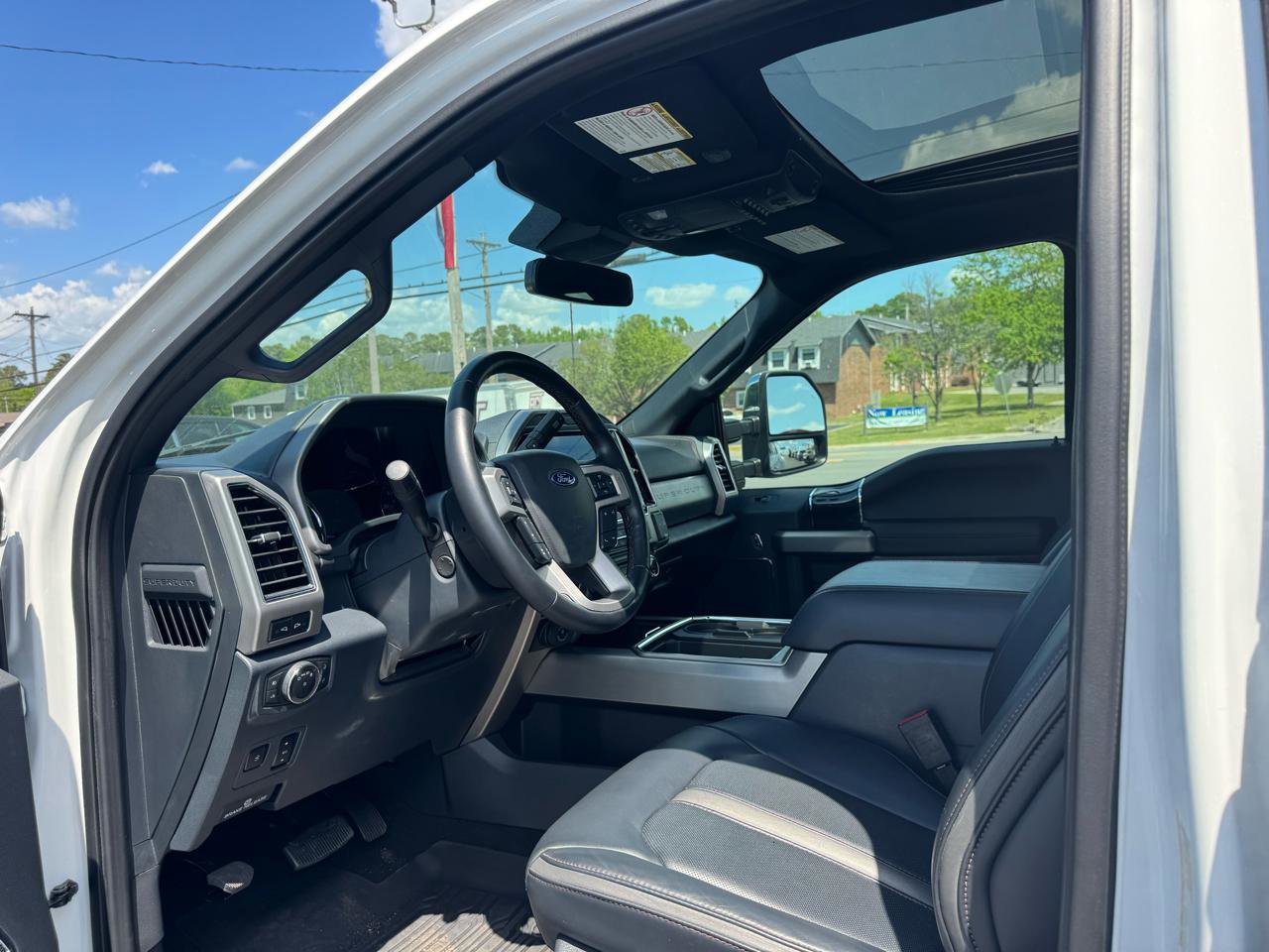 Used 2022 Ford F450 Platinum w/ FX4 Off-Road Package AWD/4WD image 21