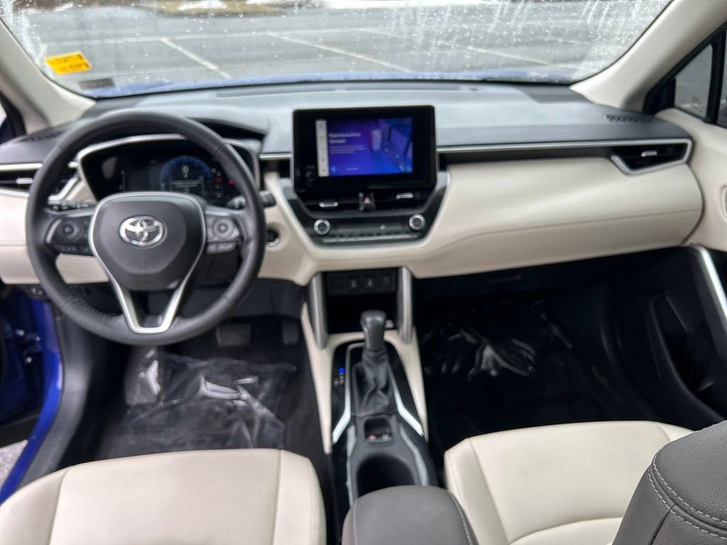 Used 2023 Toyota Corolla Cross XLE w/ Convenience Package image 20