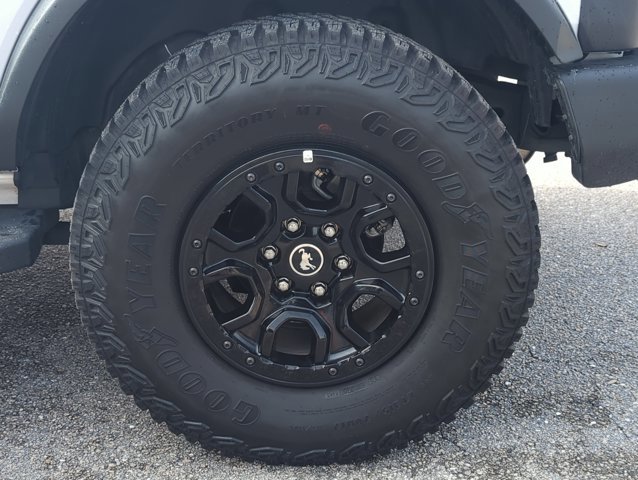 Used 2023 Ford Bronco Wildtrak image 28