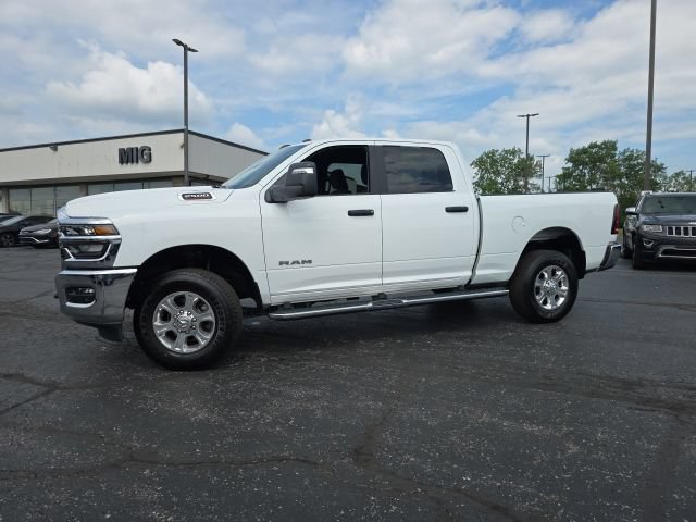 Used 2025 RAM 2500 Big Horn AWD/4WD image 3