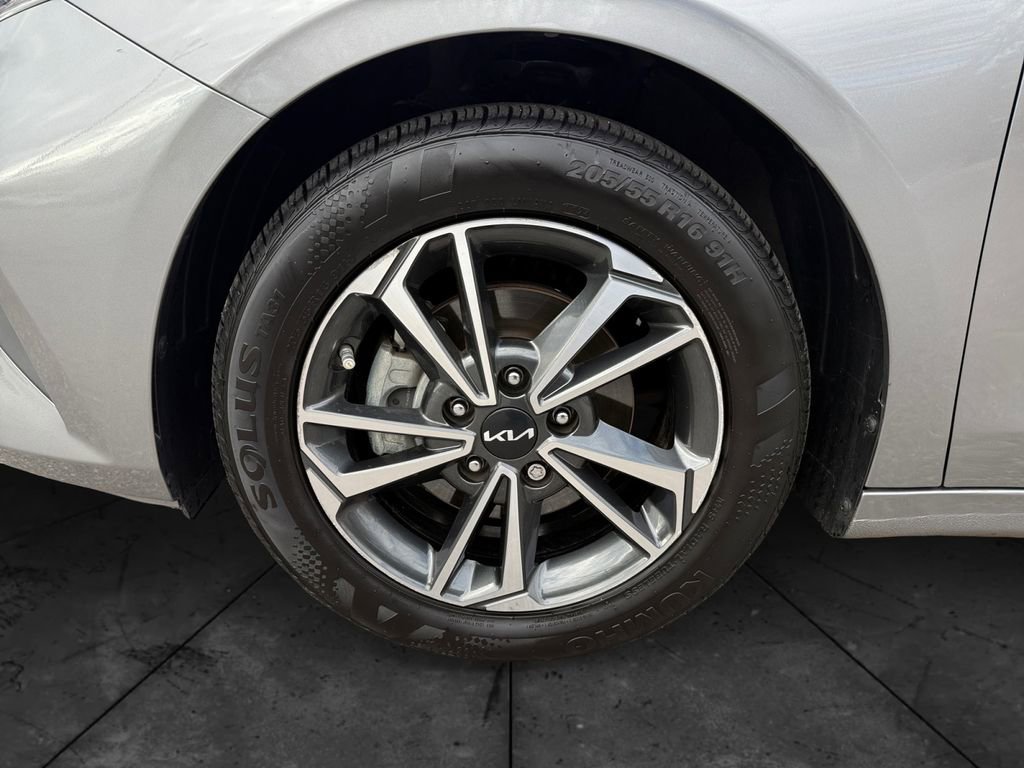 Used 2024 Kia Forte LXS image 14