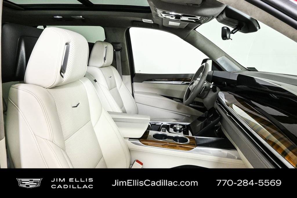 Used 2025 Cadillac Escalade Sport Platinum w/ LPO, Floor Liner Package image 26
