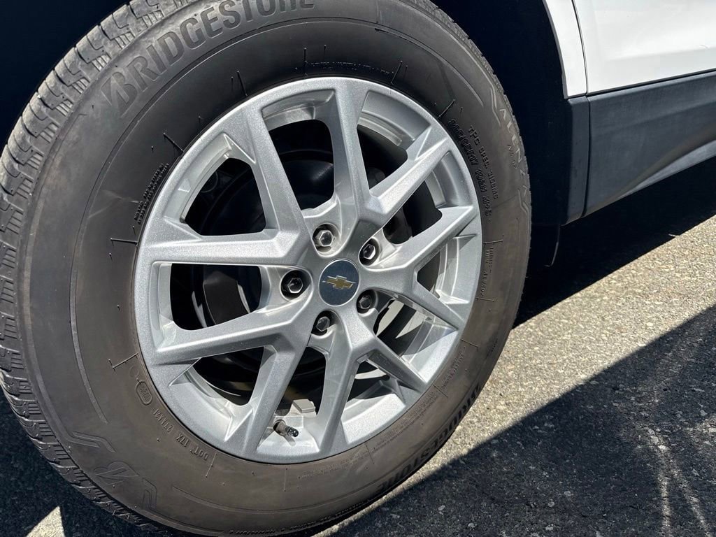 Used 2023 Chevrolet Equinox LT AWD/4WD image 20