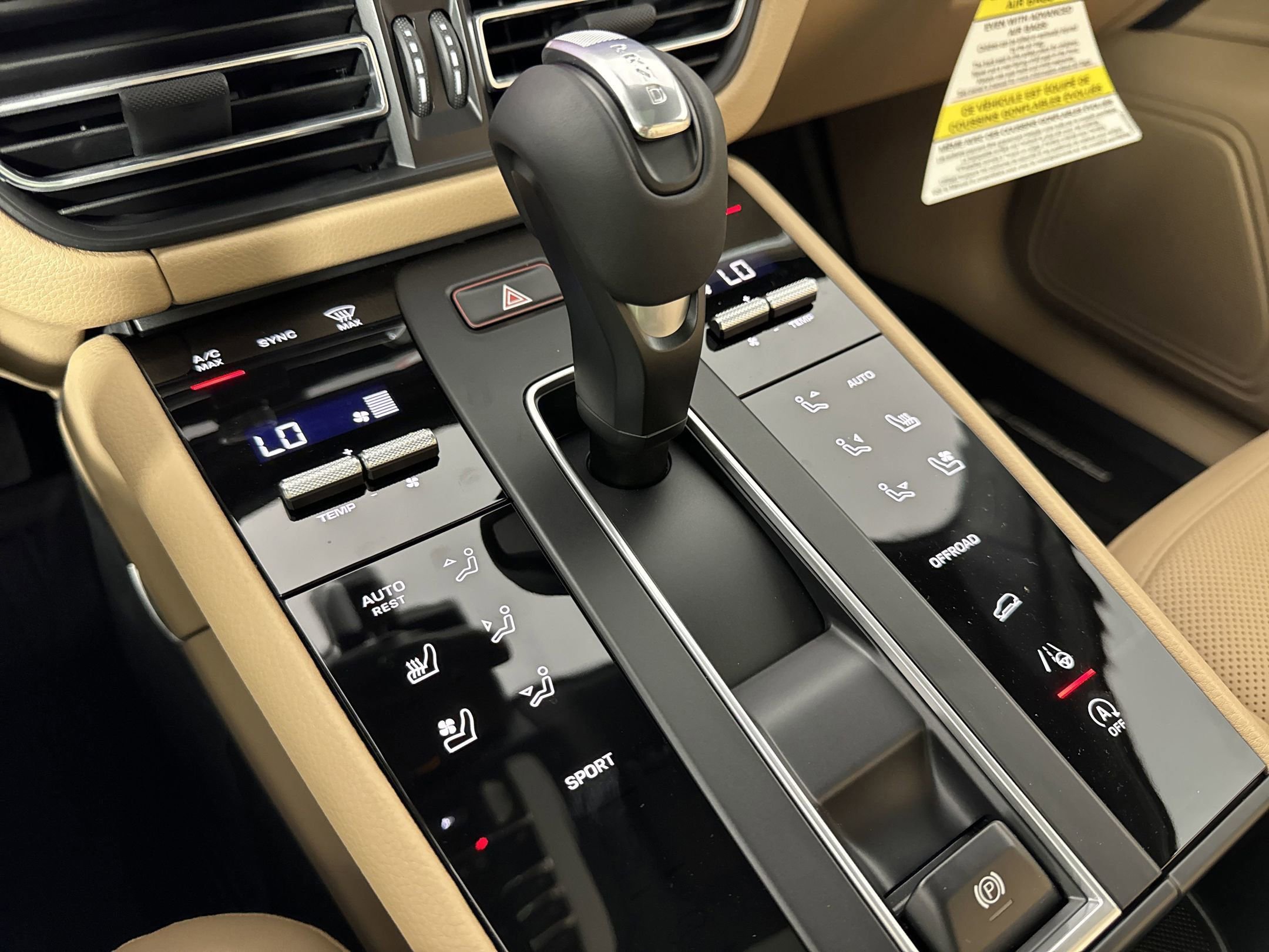 Certified 2025 Porsche Macan image 19