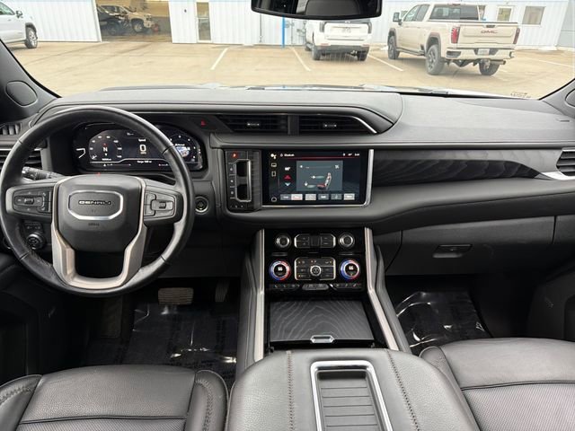 Used 2022 GMC Yukon Denali AWD/4WD image 15