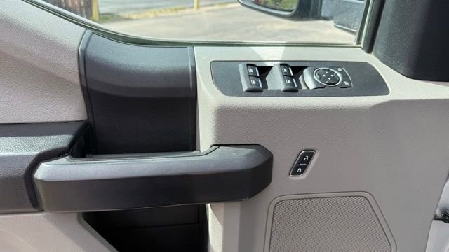 Used 2017 Ford F250 XL w/ Power Equipment Group AWD/4WD image 13