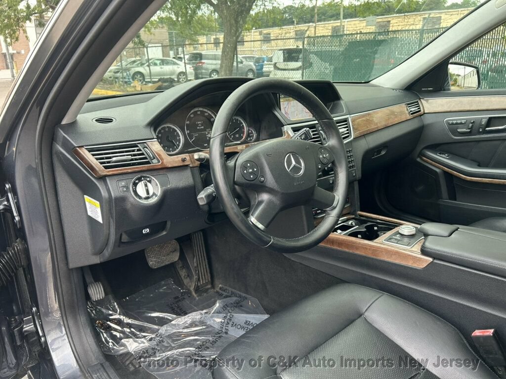 Used 2010 Mercedes-Benz E 350 4MATIC Sedan image 16