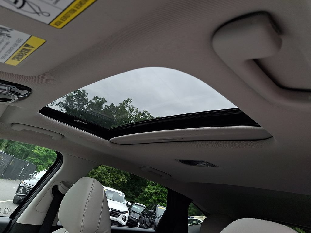 Certified 2025 Hyundai Tucson SEL AWD/4WD image 17