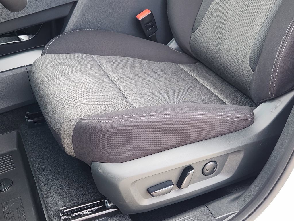 New 2026 Nissan Rogue SV FWD image 17