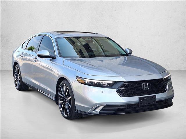 Used 2023 Honda Accord Touring image 3