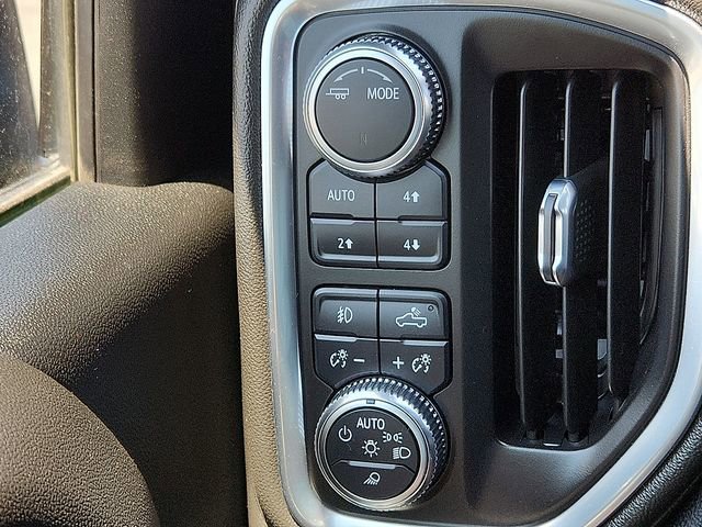 Used 2022 GMC Sierra 2500 AT4 w/ AT4 Preferred Package AWD/4WD image 23