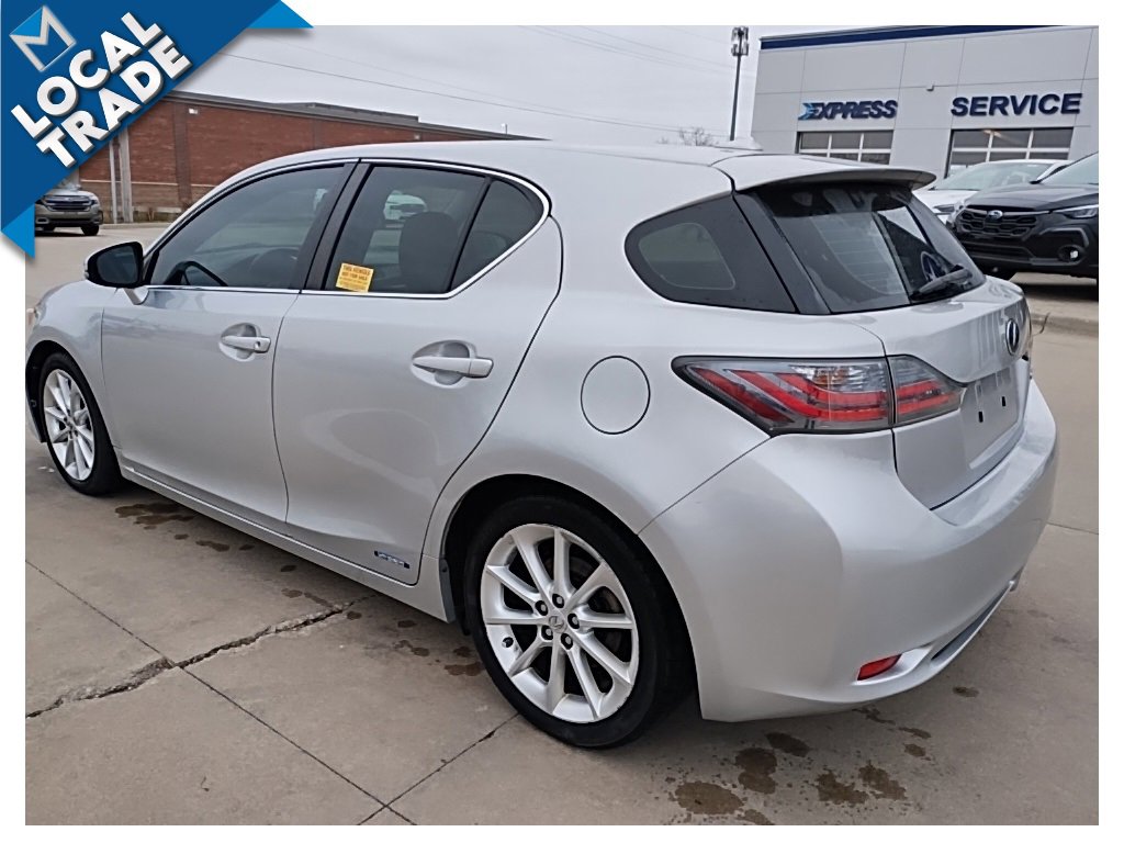 Used 2011 Lexus CT 200h image 8