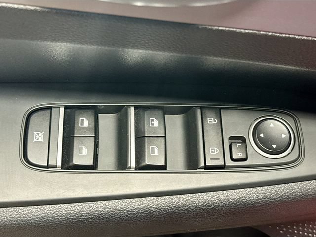 Used 2022 Kia Forte LXS FWD image 17