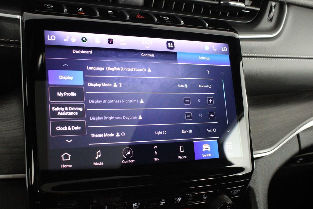 Used 2024 Jeep Grand Cherokee L Limited w/ Luxury Tech Group II image 41