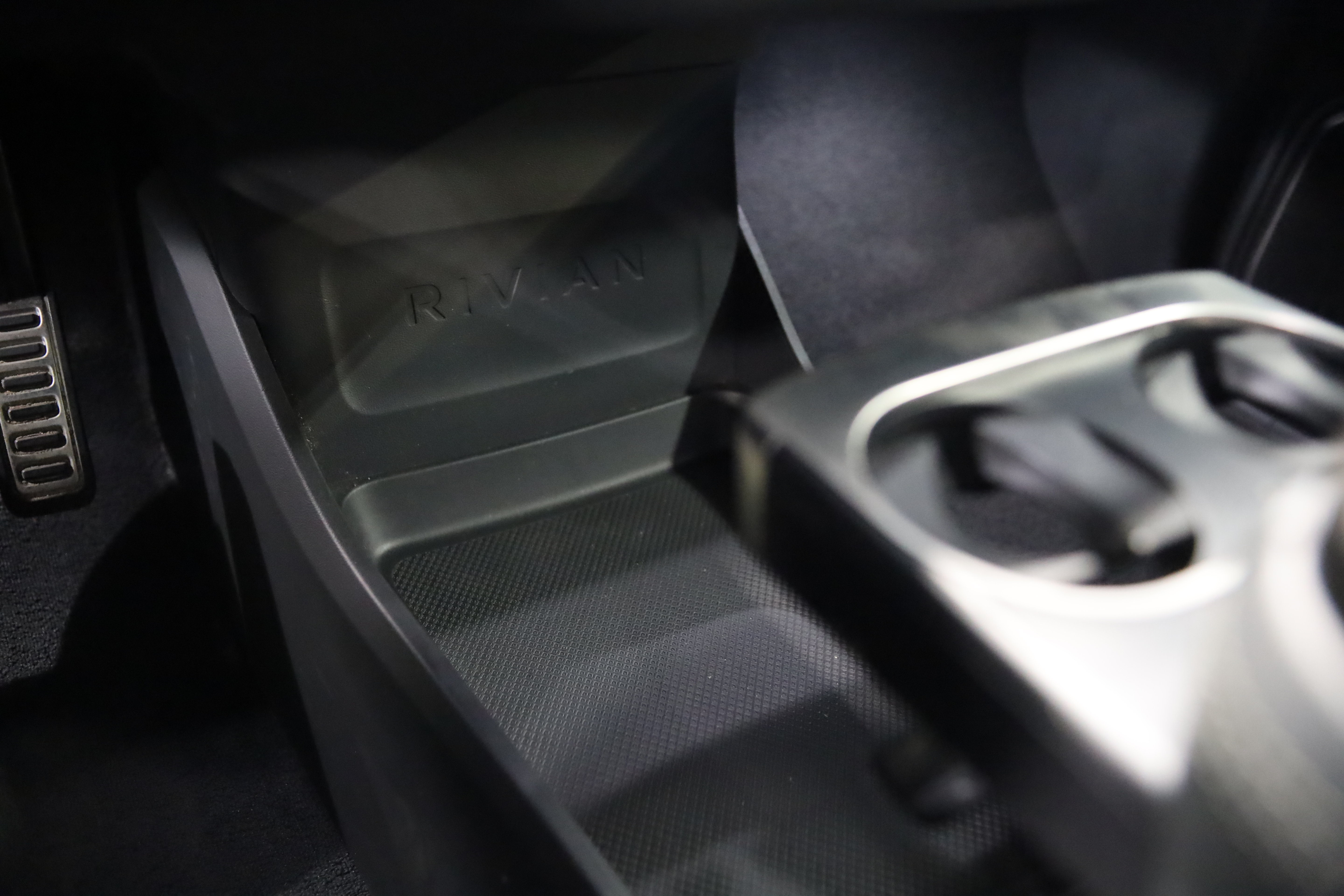 Used 2022 Rivian R1S Launch Edition Quad AWD/4WD image 26