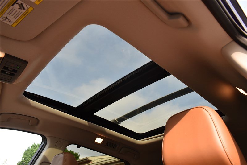 Used 2022 Nissan Pathfinder Platinum w/ Cargo Package image 23