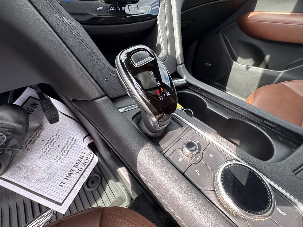 Used 2020 Cadillac XT5 Premium Luxury w/ LPO, Floor Liner Package FWD image 25