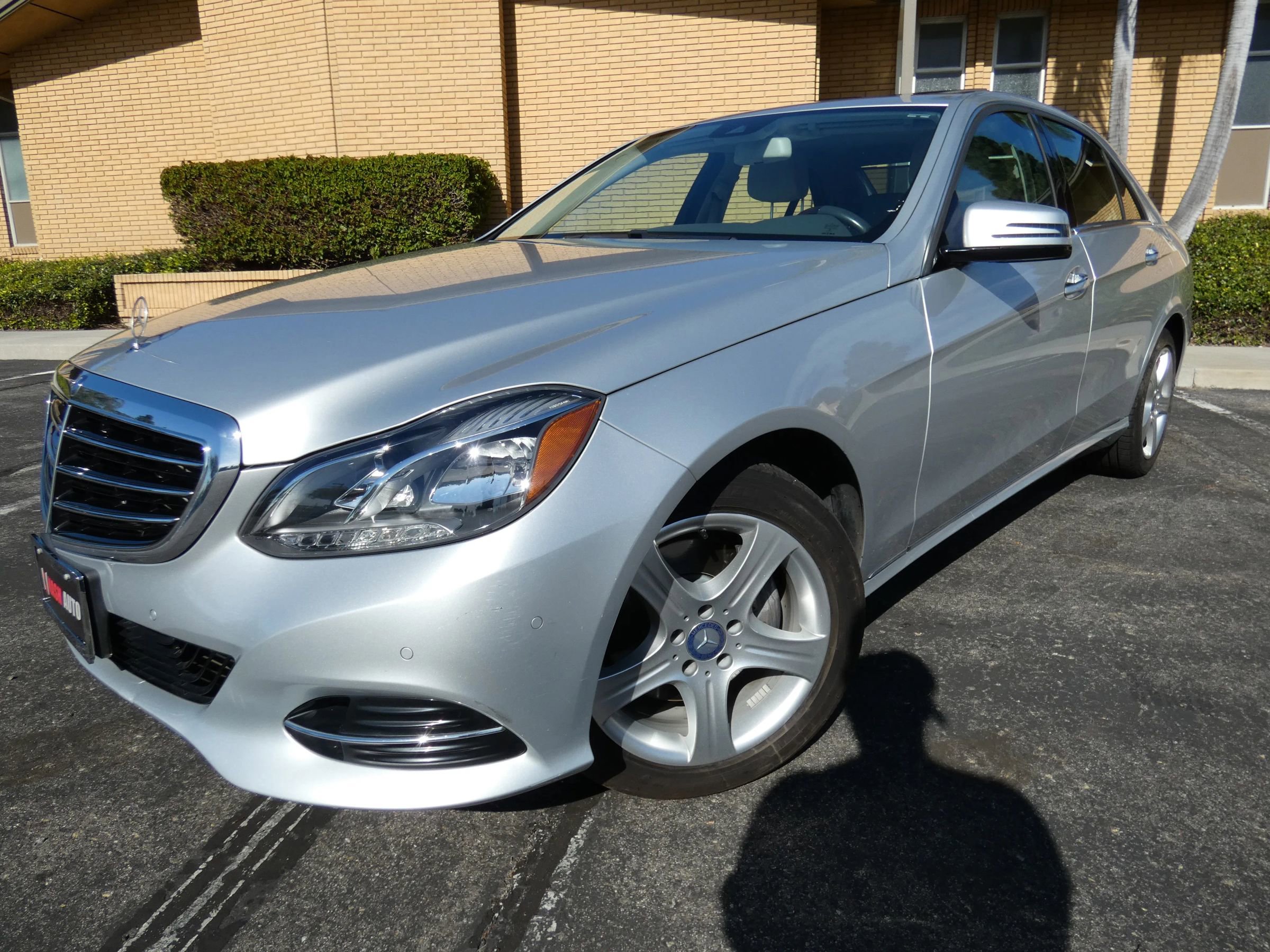 Used 2016 Mercedes-Benz E 350 Sedan w/ Premium Package image 13