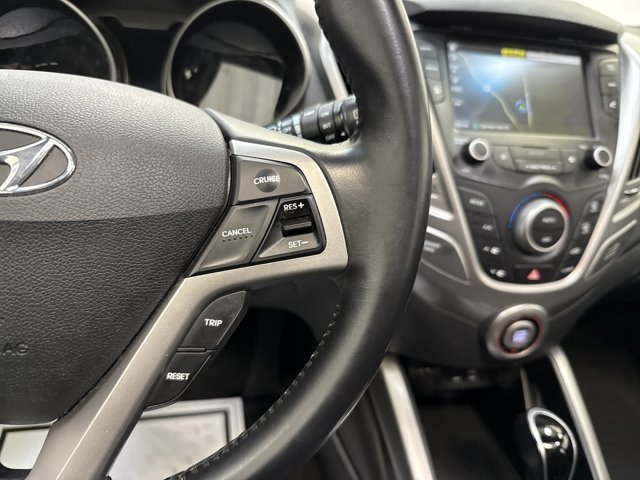 Used 2017 Hyundai Veloster Value Edition image 18