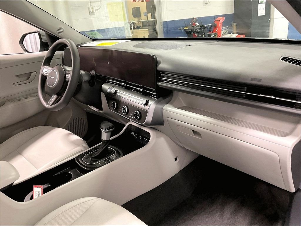 Certified 2024 Hyundai Kona SE AWD/4WD image 14