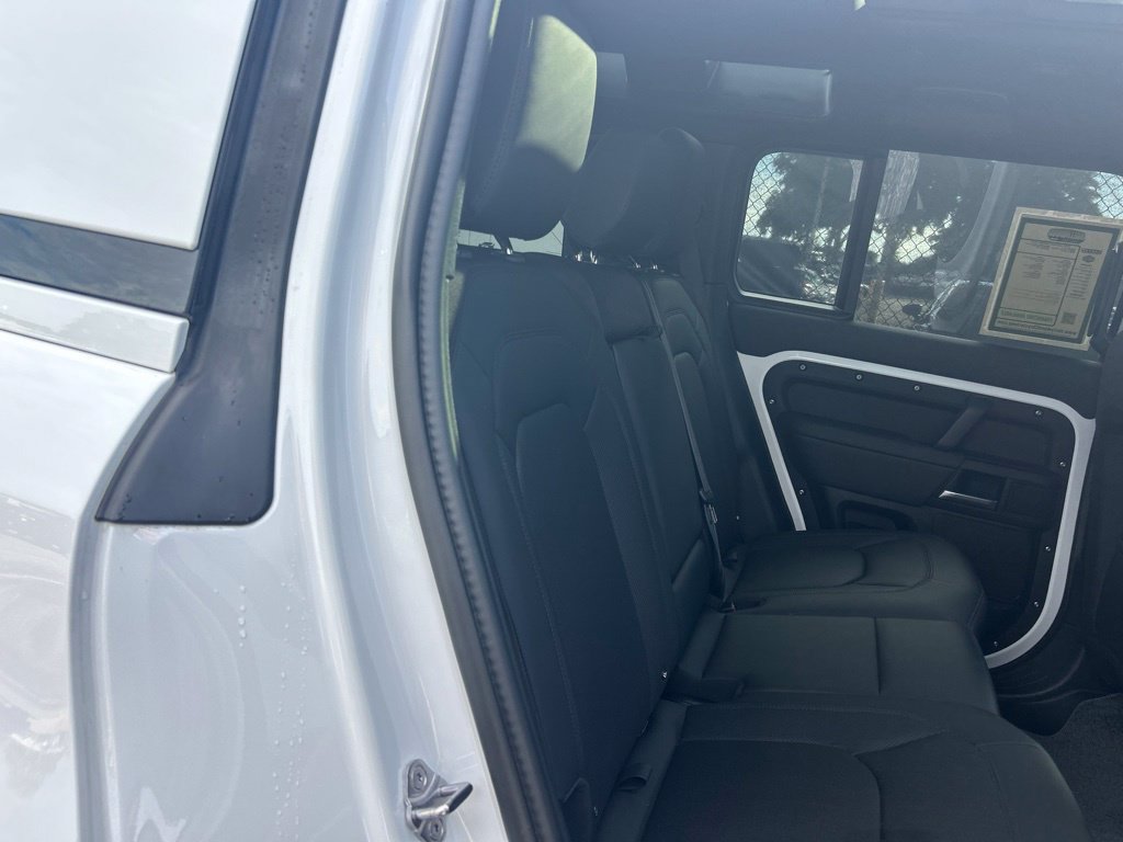 Used 2025 Land Rover Defender 110 S AWD/4WD image 27