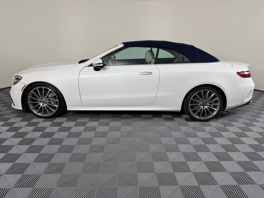 Used 2023 Mercedes-Benz E 450 Cabriolet image 2