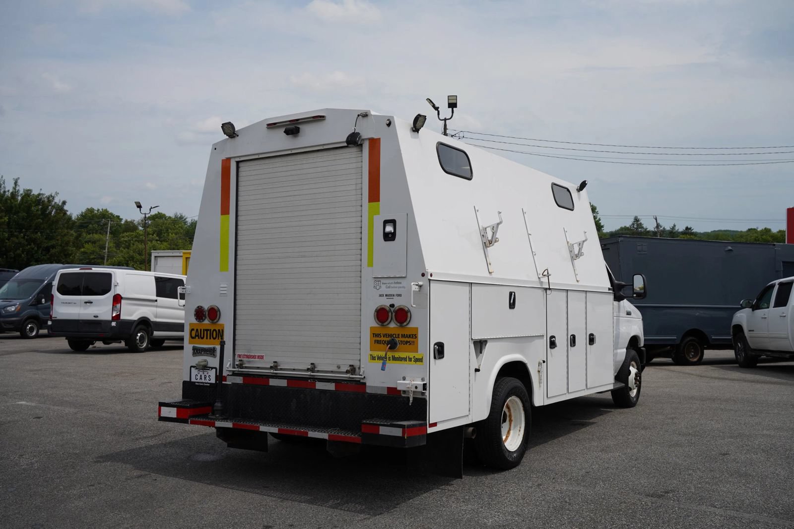 Used 2018 Ford E-450 and Econoline 450 Super Duty RWD image 6