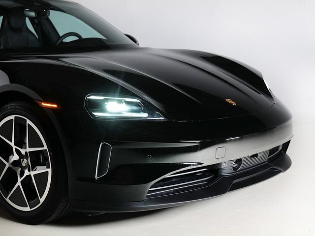 Certified 2025 Porsche Taycan AWD/4WD image 30