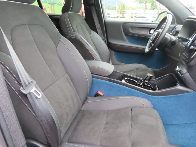 Used 2023 Volvo C40 P8 Recharge Ultimate AWD/4WD image 34