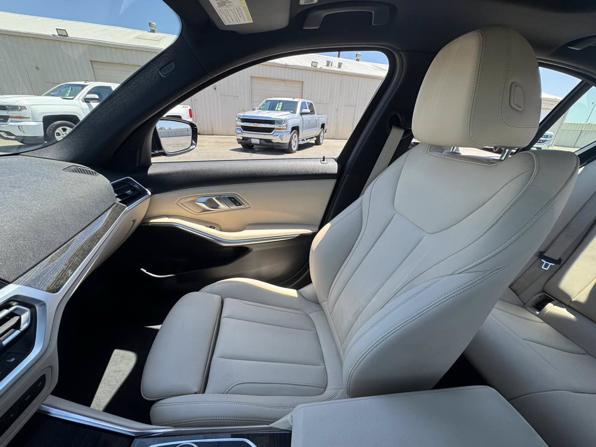Used 2021 BMW 330i Sedan w/ Convenience Package RWD image 33