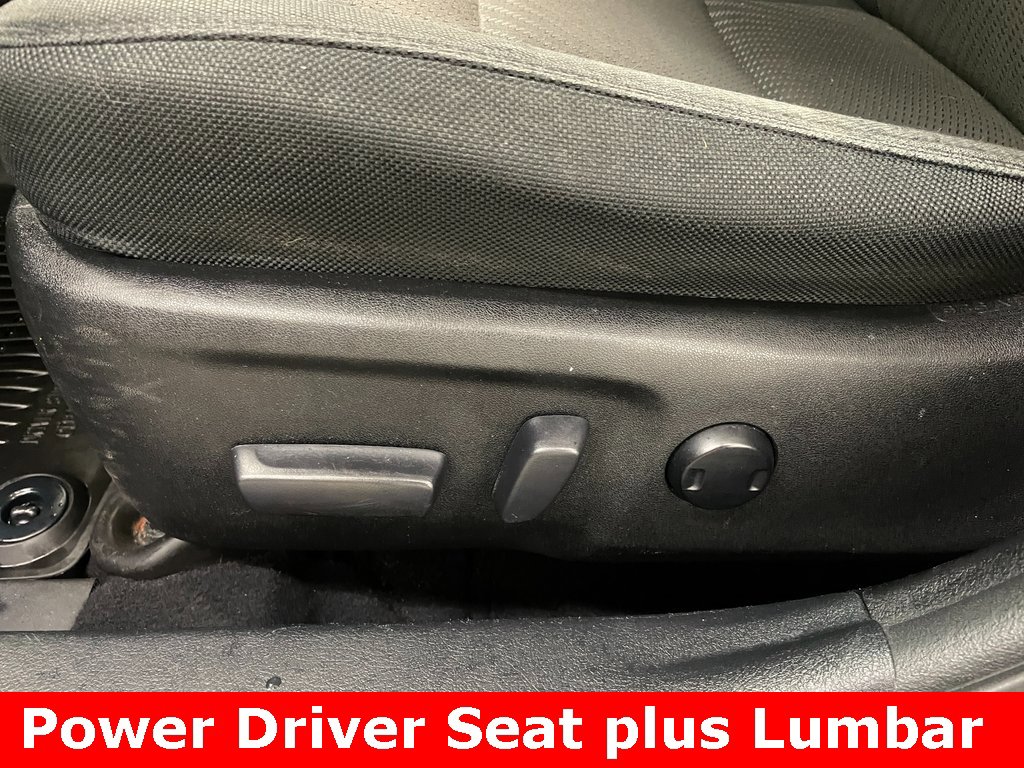 Used 2016 Toyota Camry LE image 7