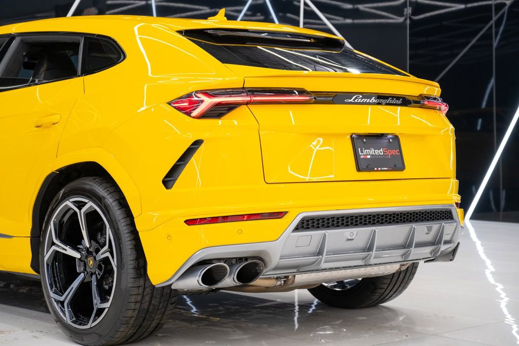 Used 2022 Lamborghini Urus image 13
