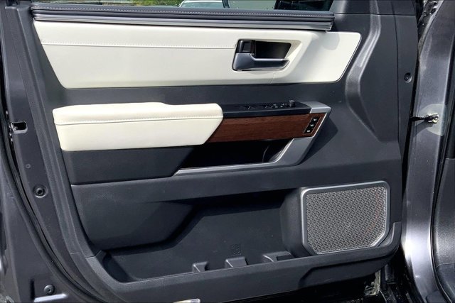 Used 2024 Toyota Sequoia Capstone AWD/4WD image 23