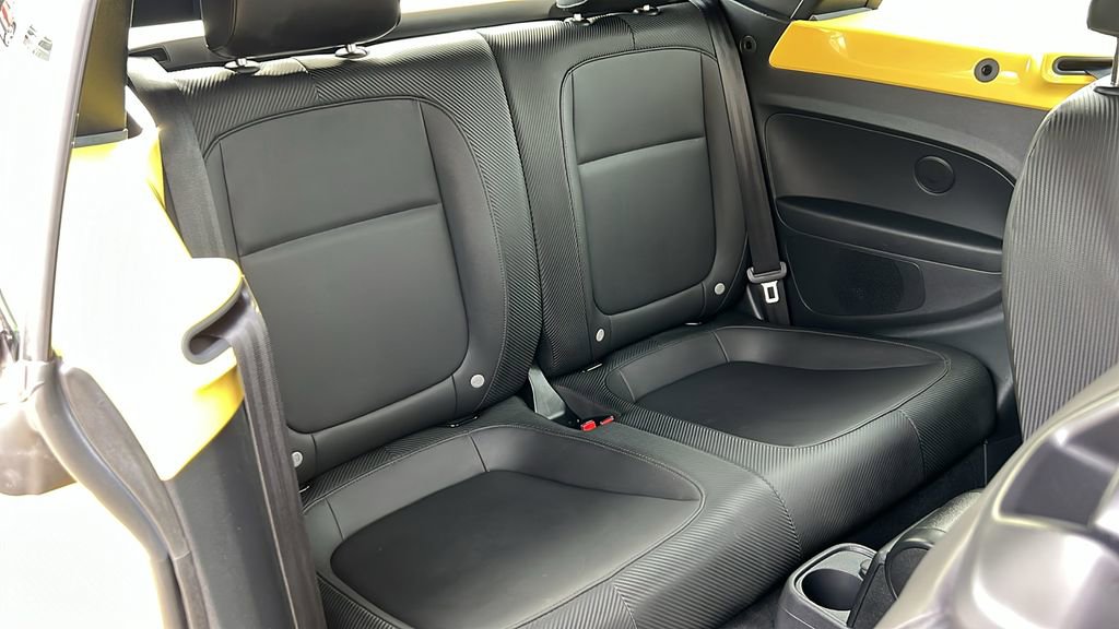 Used 2014 Volkswagen Beetle TDI image 15