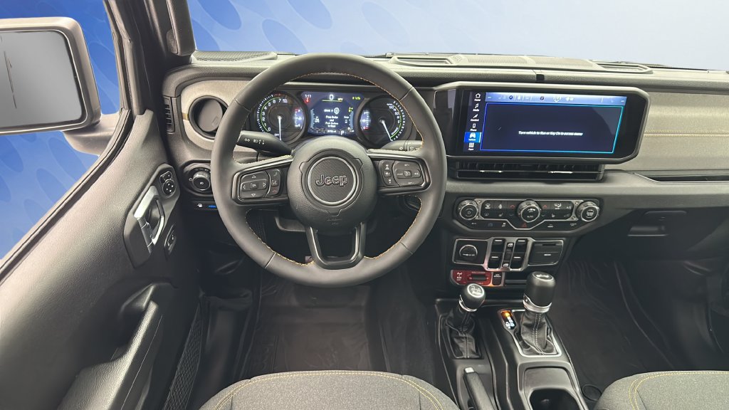 Used 2024 Jeep Wrangler Unlimited AWD/4WD image 11