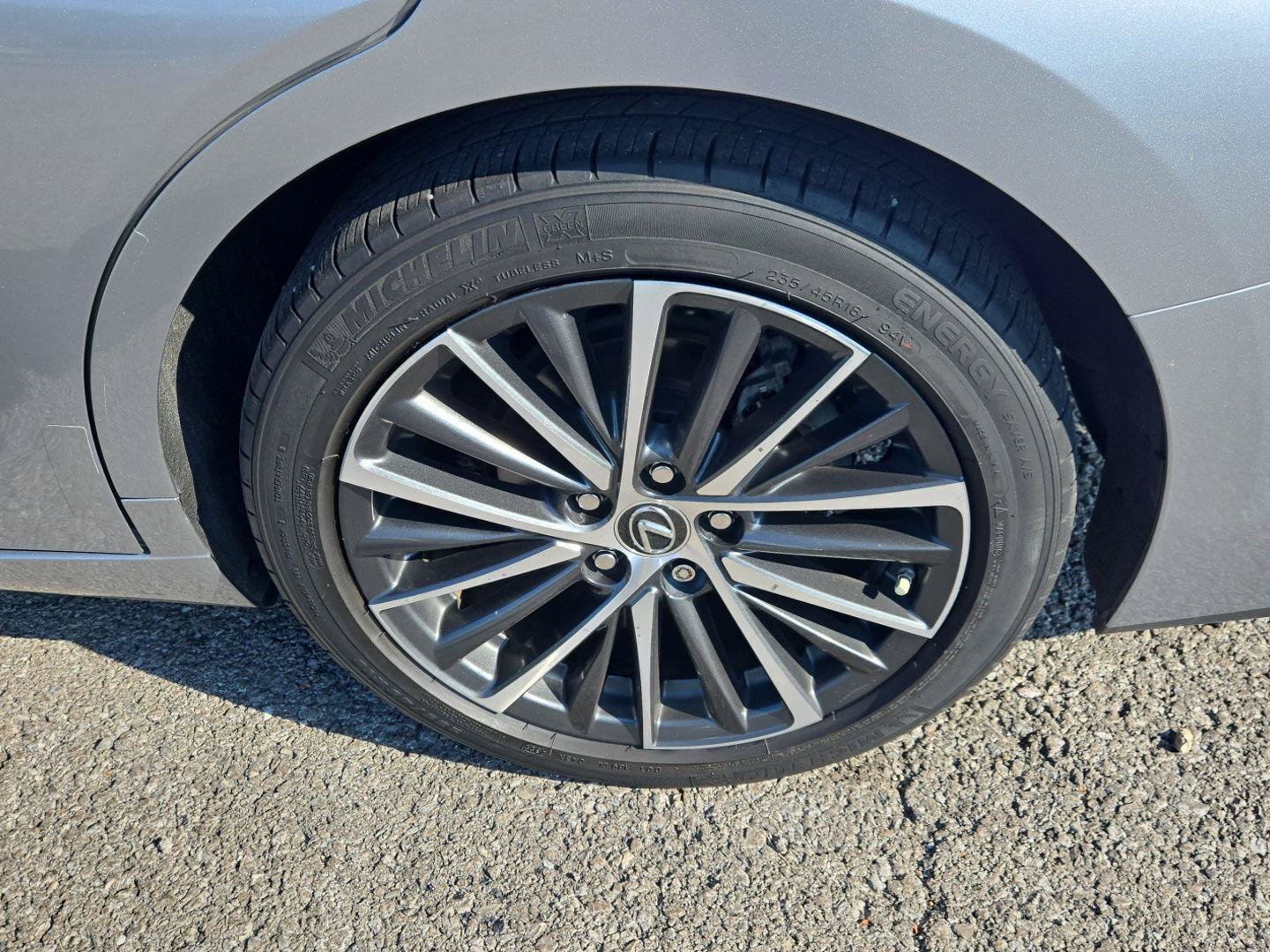 Used 2023 Lexus ES 350 w/ Premium Package FWD image 11