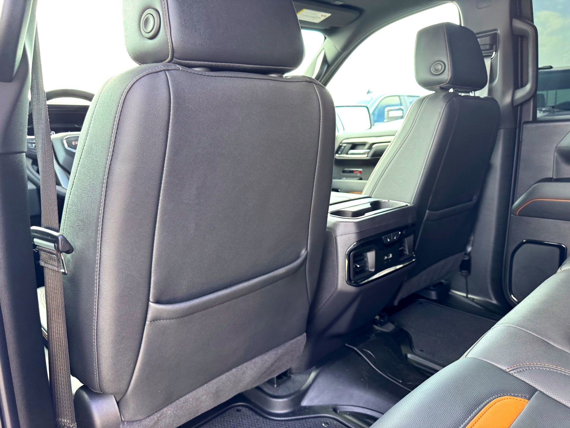 Used 2024 GMC Sierra 1500 AT4 w/ Technology Package image 21